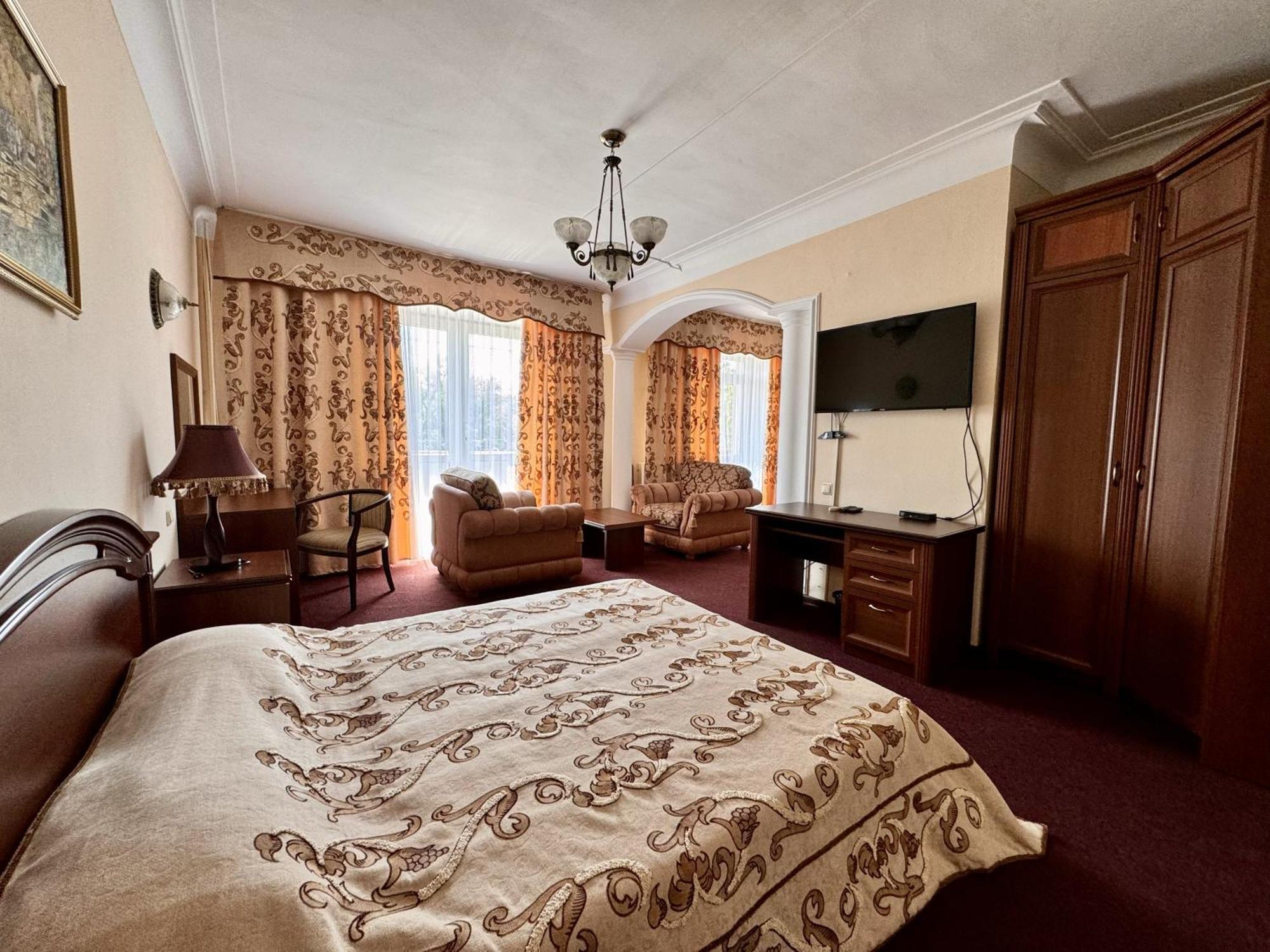 Hotel Zhambyl Taras Exterior foto