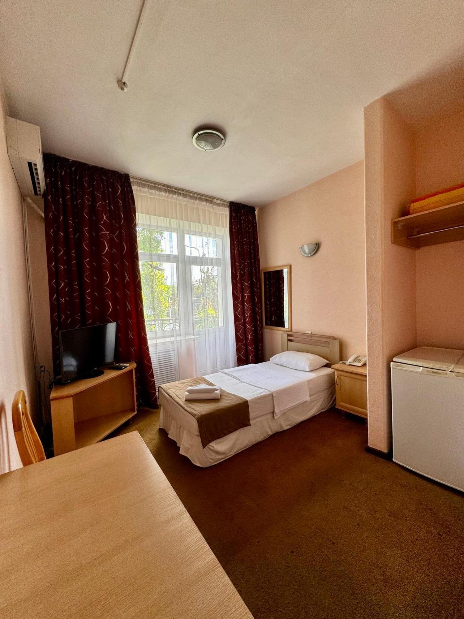 Hotel Zhambyl Taras Exterior foto