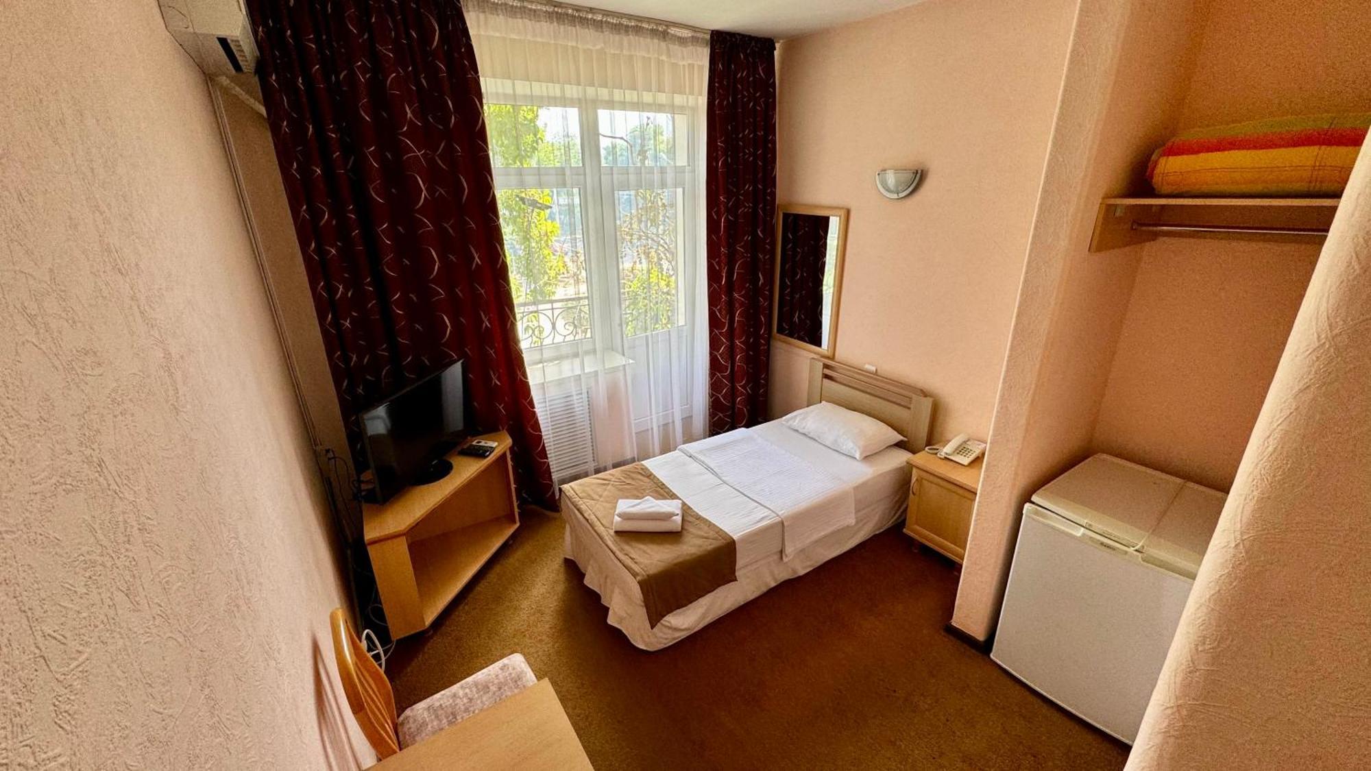 Hotel Zhambyl Taras Exterior foto
