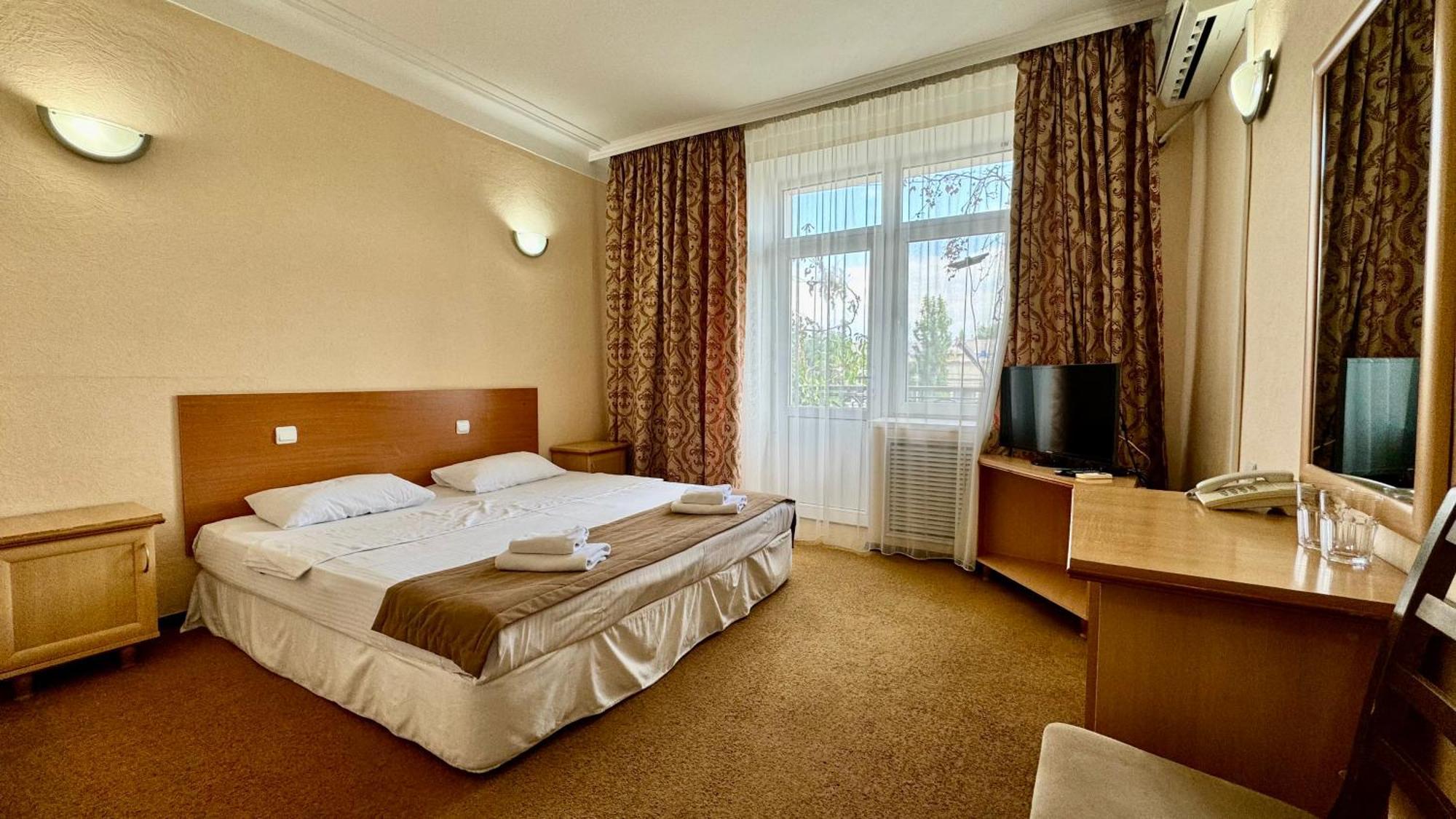 Hotel Zhambyl Taras Exterior foto